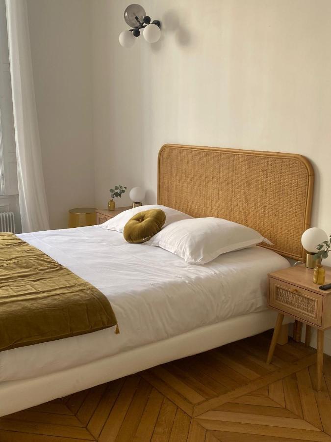 Appartement Tour Eiffel/luxury N°6 *